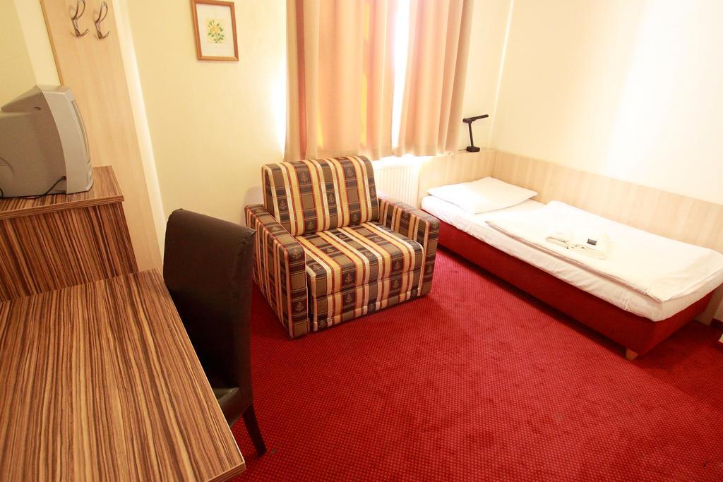 Hotel U Divadla Znojmo Εξωτερικό φωτογραφία