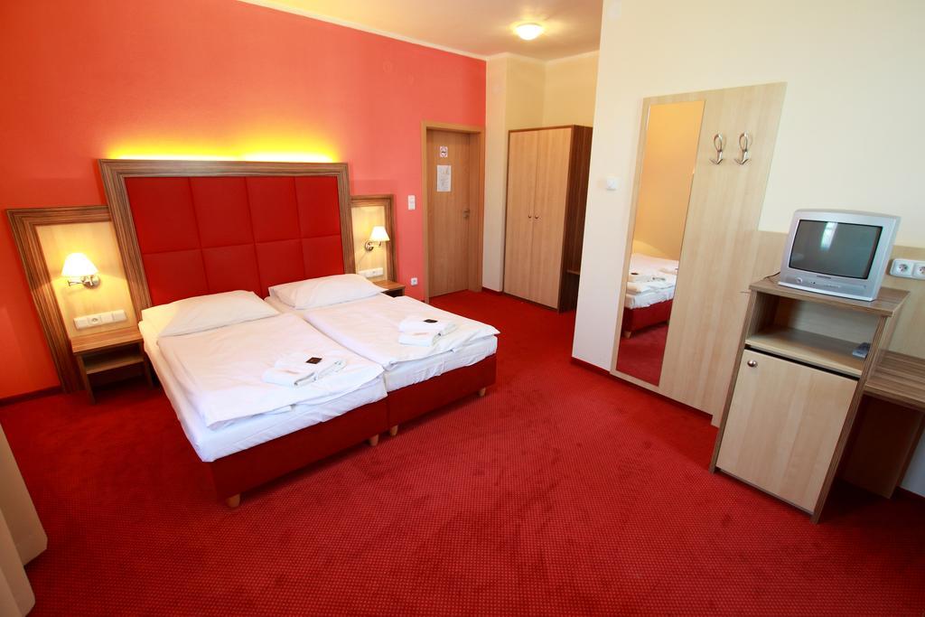 Hotel U Divadla Znojmo Εξωτερικό φωτογραφία