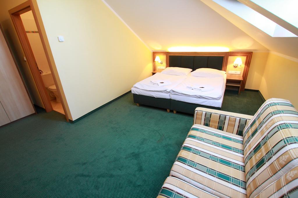 Hotel U Divadla Znojmo Εξωτερικό φωτογραφία