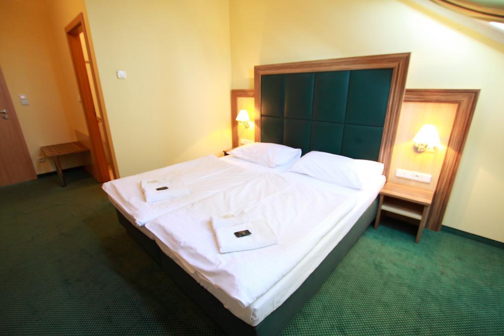Hotel U Divadla Znojmo Εξωτερικό φωτογραφία